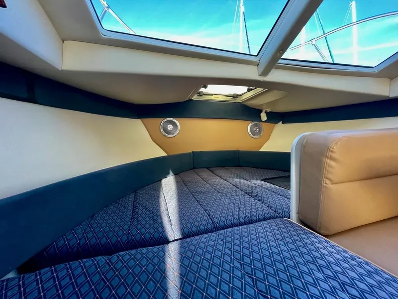 2008 Bayliner Discovery 246