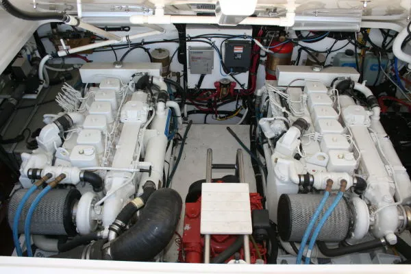 2000 Tiara Yachts 3500 Open