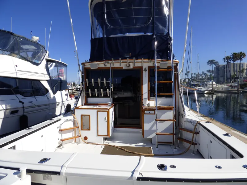 1976 Uniflite 42 SportFisher