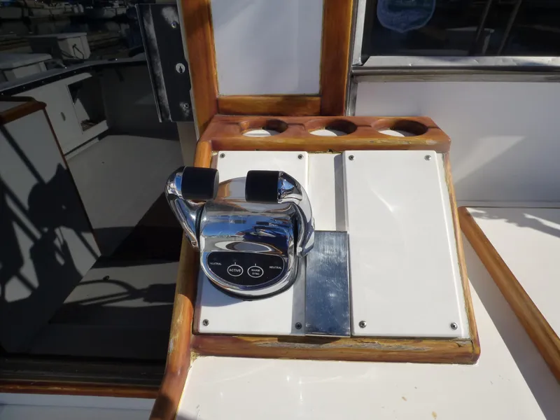 1976 Uniflite 42 SportFisher
