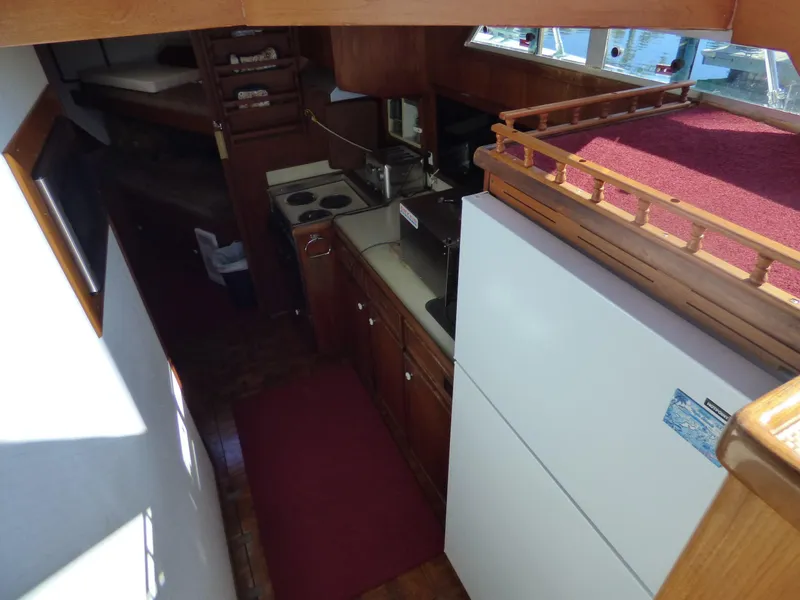 1976 Uniflite 42 SportFisher