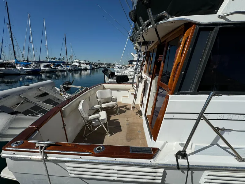 1992 Bayliner 3888 MY Sedan