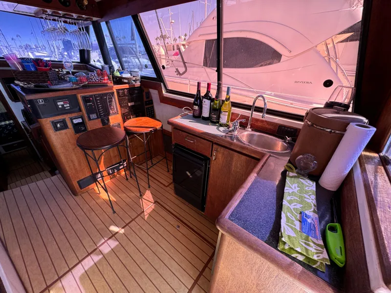 1992 Bayliner 3888 MY Sedan