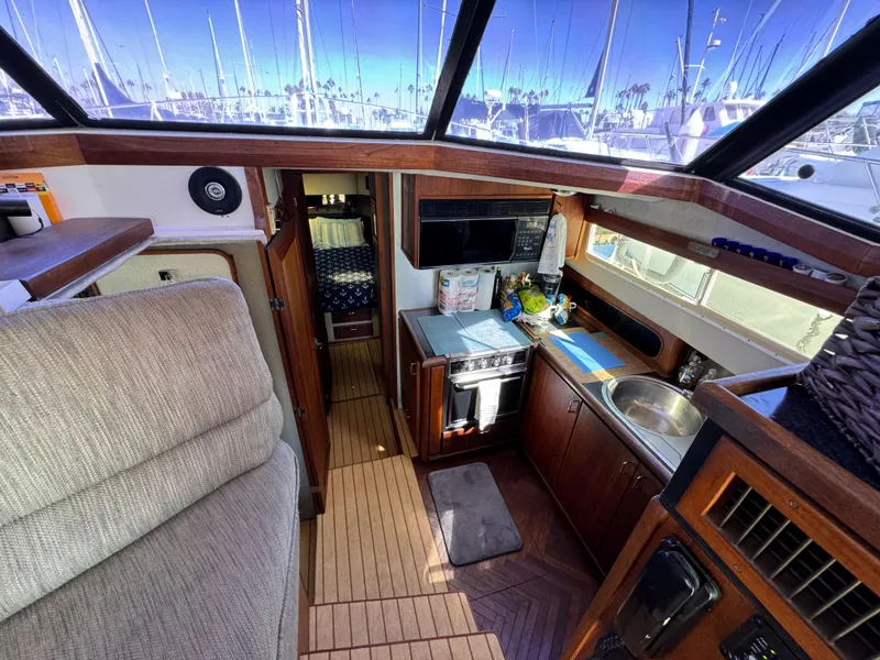 1992 Bayliner 3888 MY Sedan