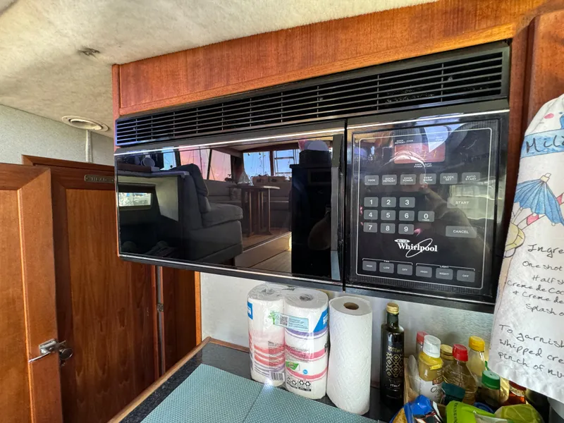 1992 Bayliner 3888 MY Sedan