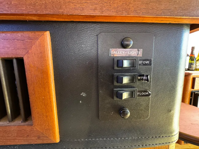 1992 Bayliner 3888 MY Sedan