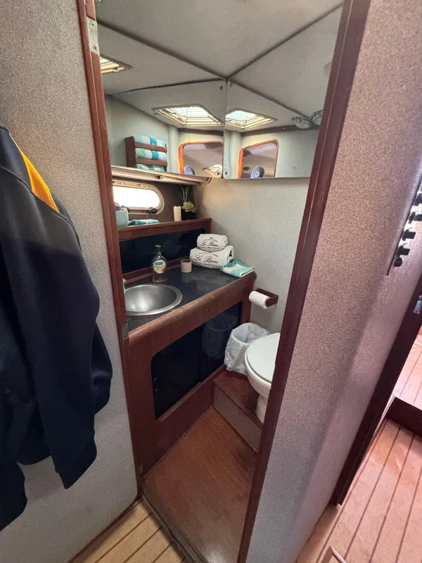 1992 Bayliner 3888 MY Sedan
