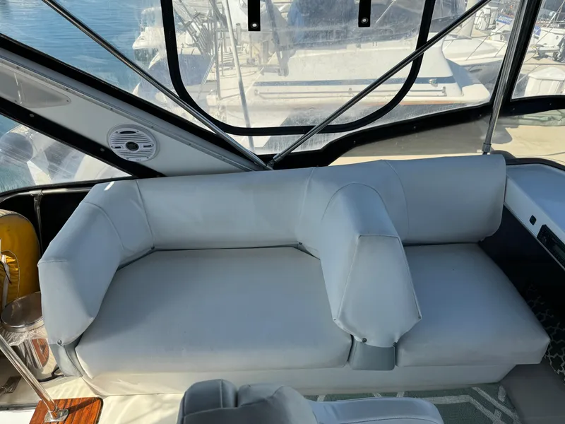 1992 Bayliner 3888 MY Sedan
