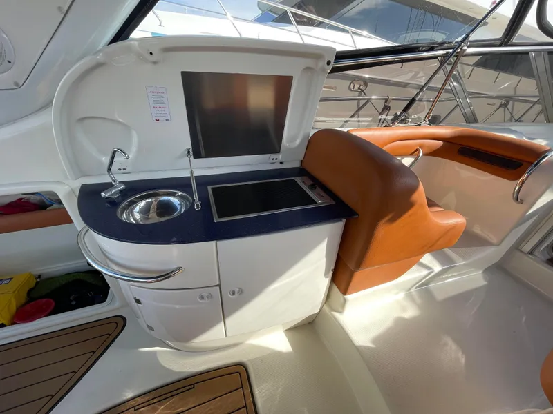 Interior of Cranchi Endurance 41 yacht, year 2004.