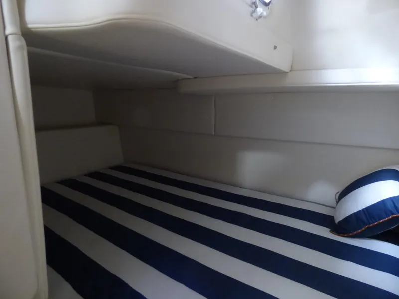 2008 Bayliner 285