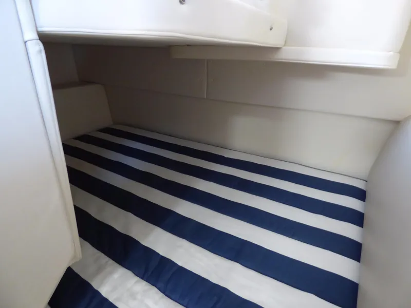 2008 Bayliner 285