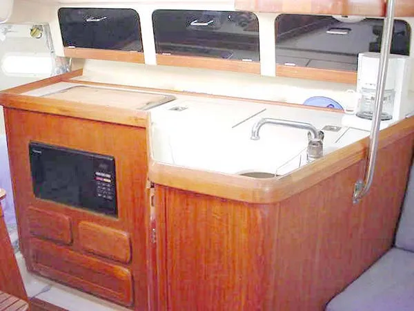 1995 Hunter 29.5