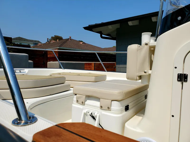 Forward seating