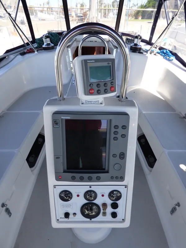 Helm Electronics