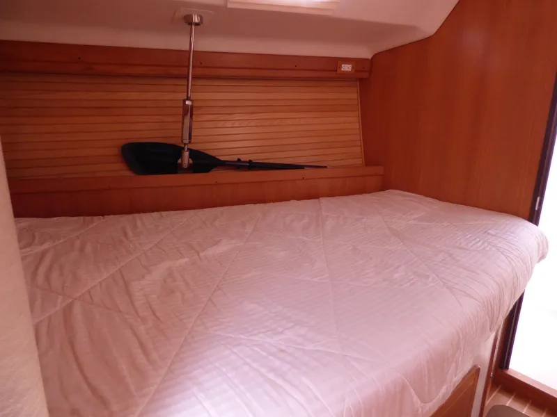 Forward Pullman Berth