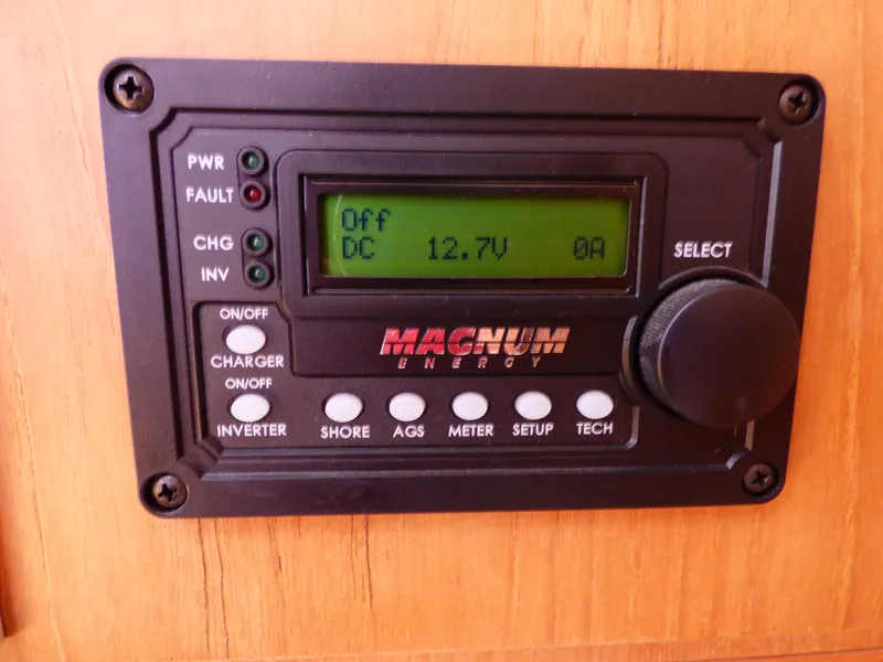 Magnum Trace remote panel