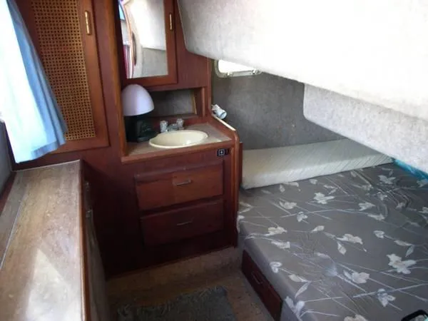 1985 Bayliner 3270 Motoryacht