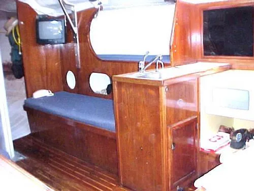 1976 CF