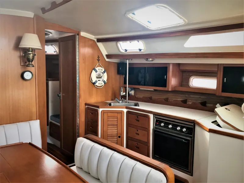 Starboard side salon