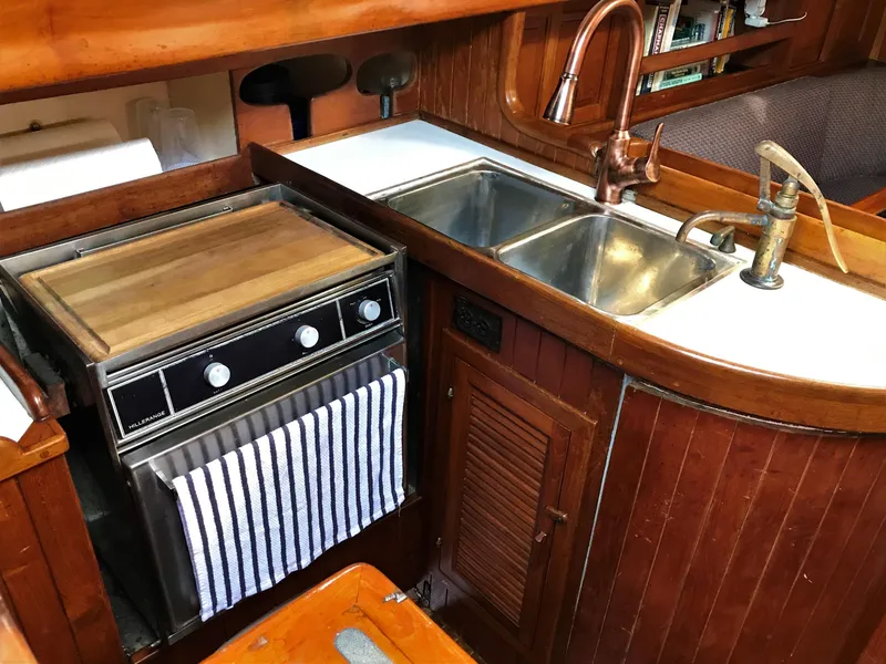 1978 Hans Christian 34 Cutter