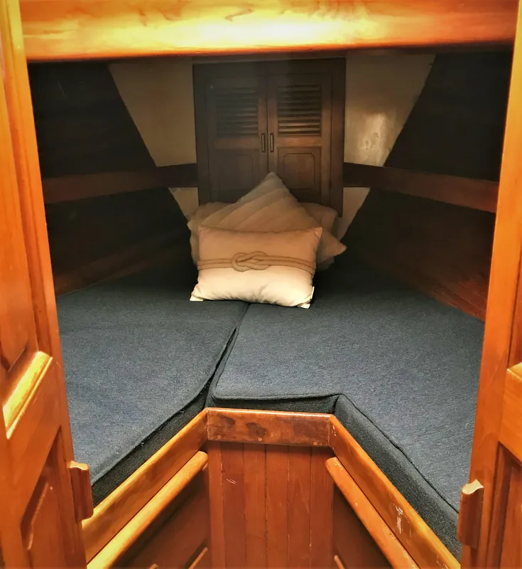 1978 Hans Christian 34 Cutter