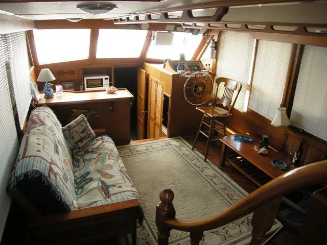 Main Salon & Lower Helm