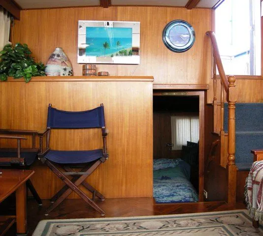 To Aft Stateroom