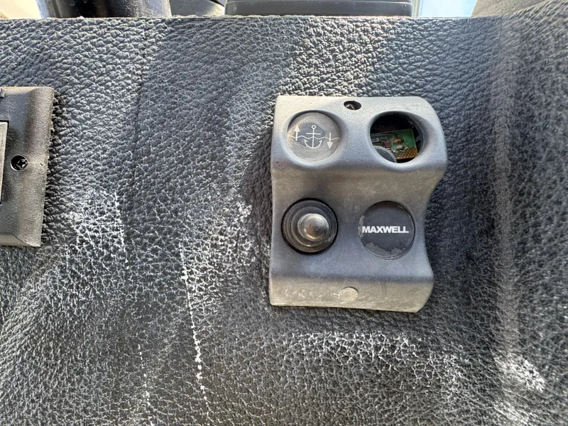 Maxwell control panel on 2003 Mediterranean 38 Convertible boat dashboard.