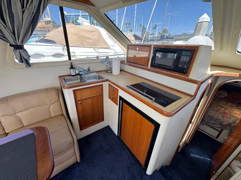 2003 Mediterranean 38 Convertible