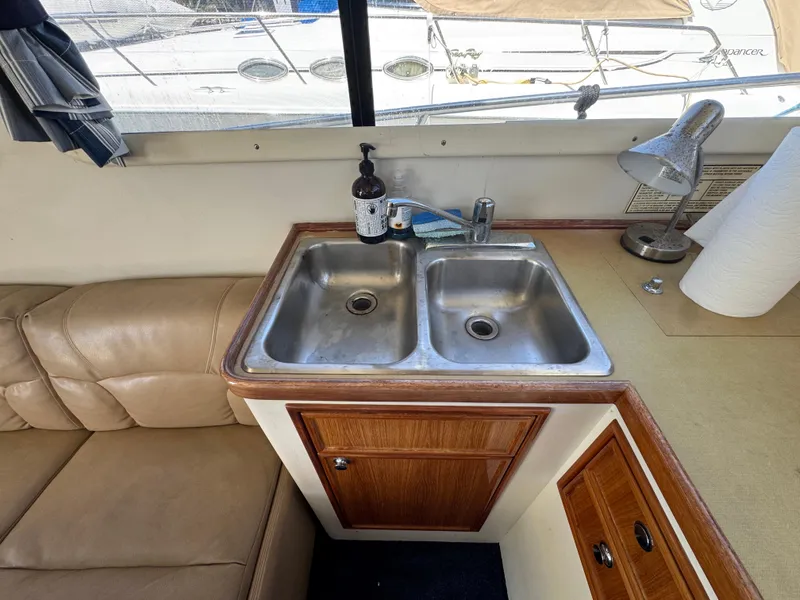 2003 Mediterranean 38 Convertible
