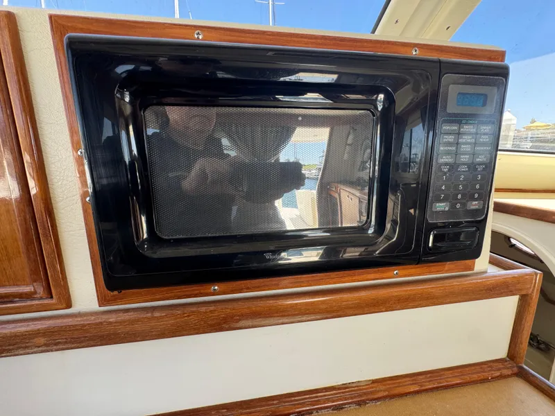 2003 Mediterranean 38 Convertible