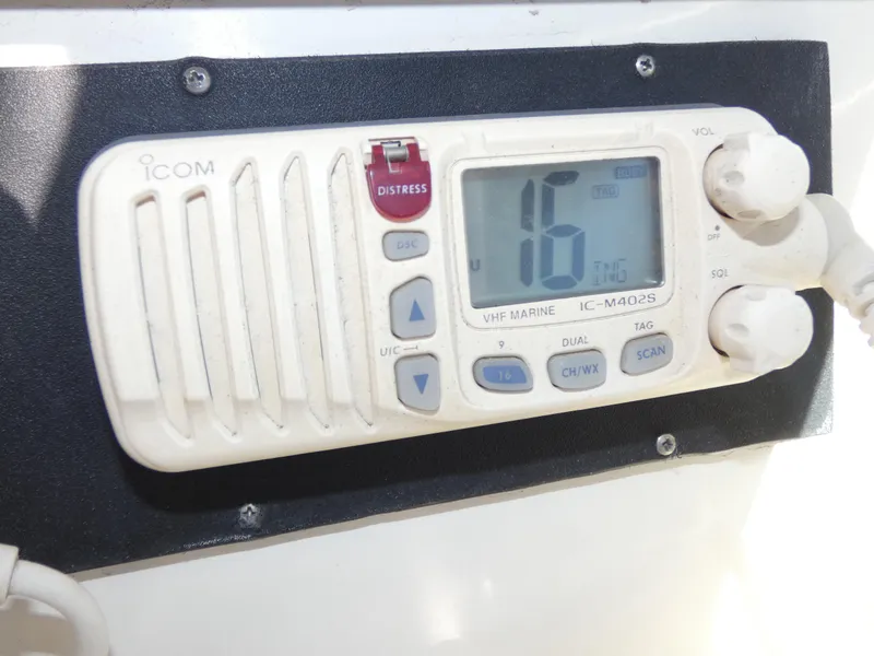ICOM 25w VHF radio