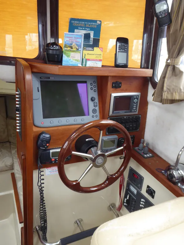 2008 Ranger Tugs R-25