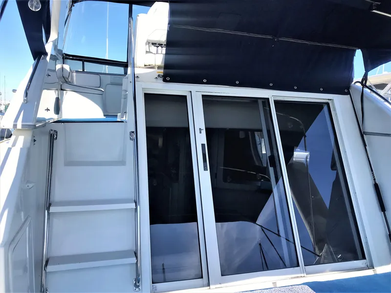 1996 Carver 380 Santego