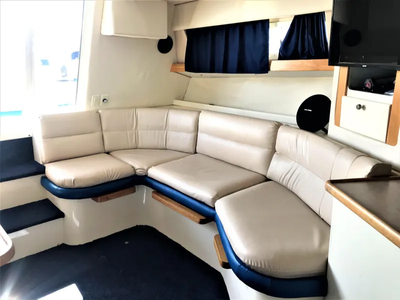 1996 Carver 380 Santego
