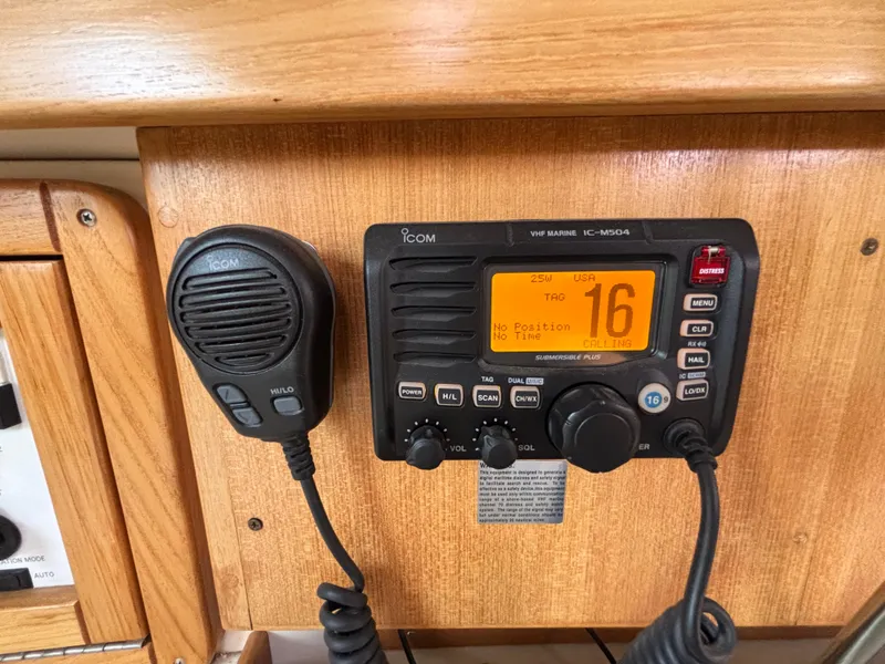 2005 Catalina 320