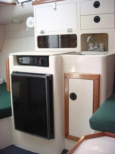 2000 Albin Tournament Express