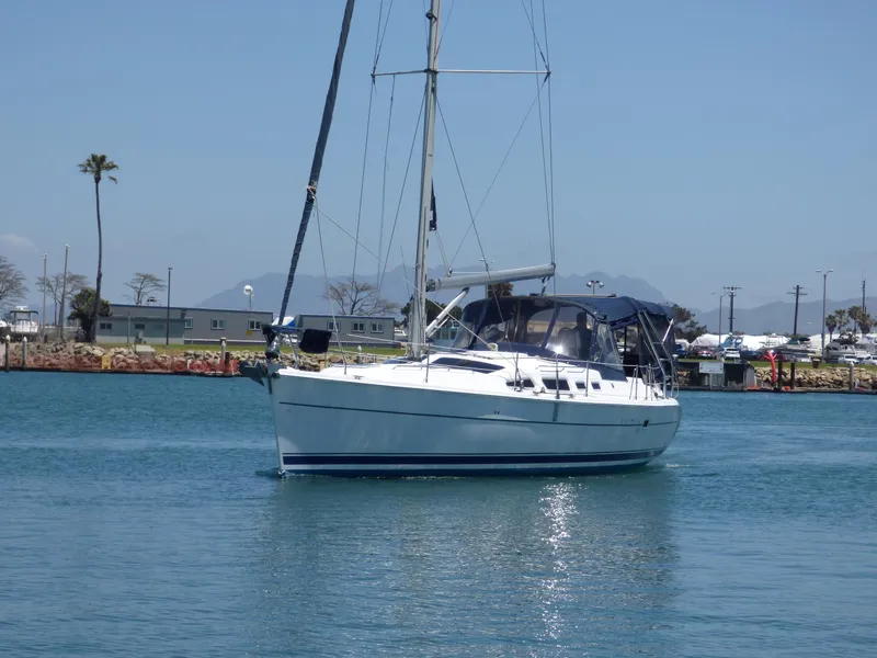 2005 Hunter 44