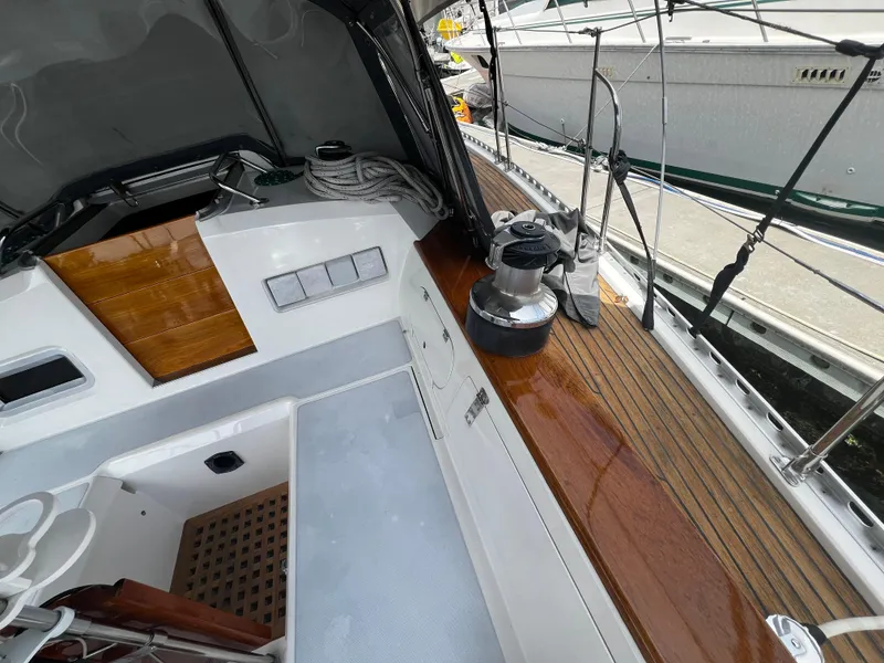 1987 Norseman 400 sailboat deck with winch and teak accents.