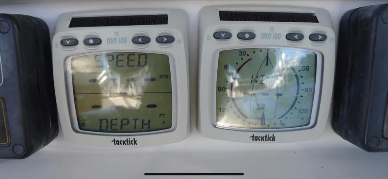 Tacktick marine instruments displaying speed and depth on a Norseman 400, 1987 model.