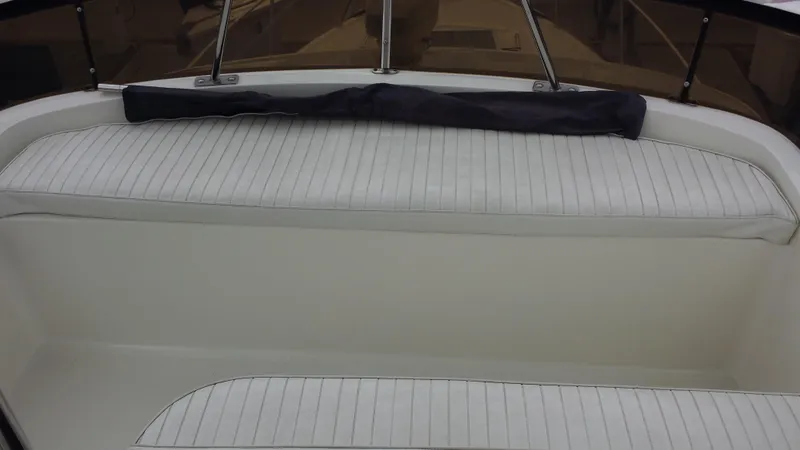 1996 Mediterranean 38 Convertible Sportfisher