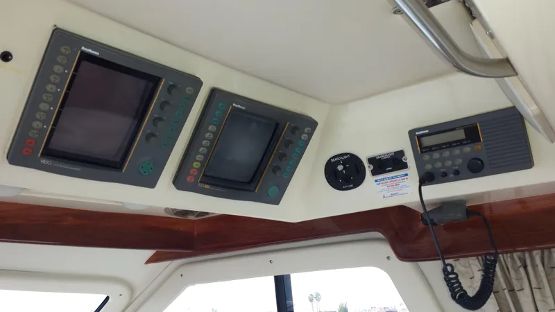 1996 Mediterranean 38 Convertible Sportfisher