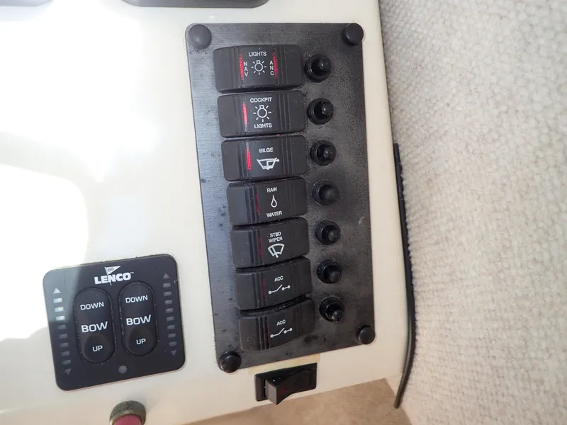2007 Parker 2320 Sport Cabin