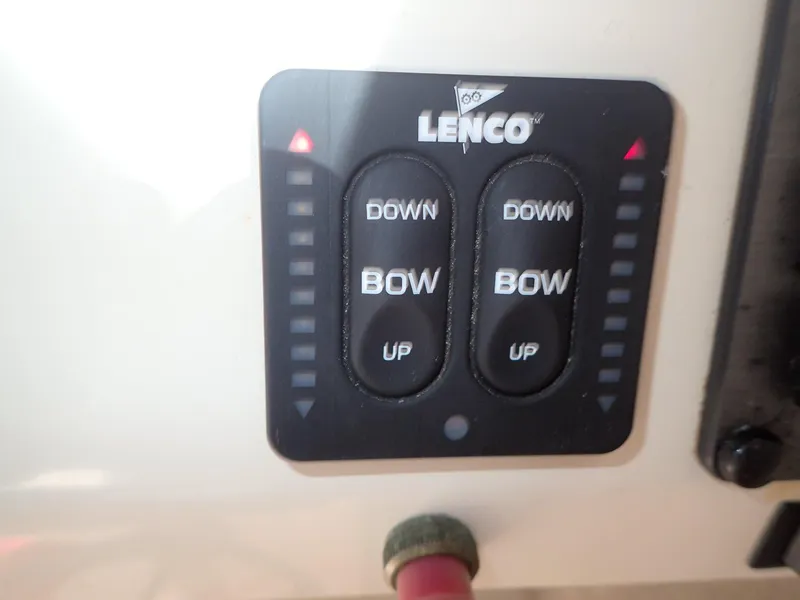 2007 Parker 2320 Sport Cabin