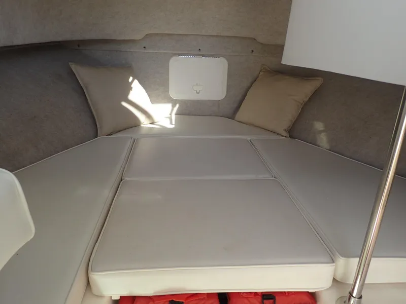 2007 Parker 2320 Sport Cabin
