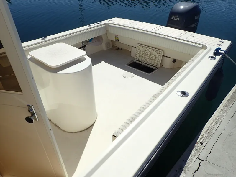 2007 Parker 2320 Sport Cabin