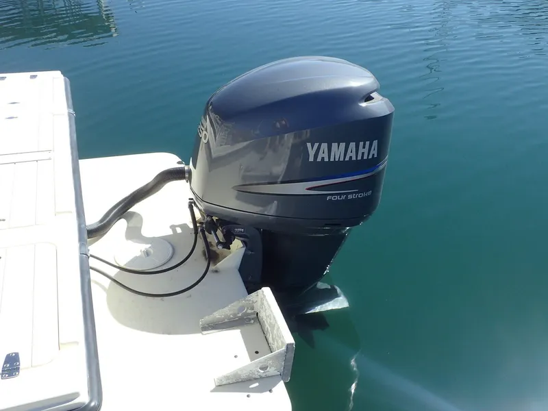 2007 Parker 2320 Sport Cabin