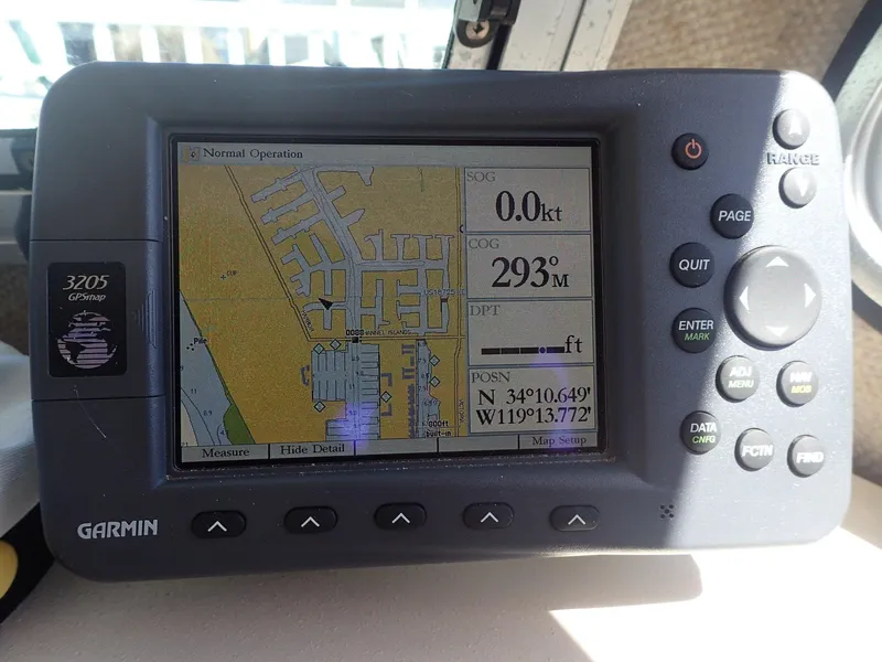 2007 Parker 2320 Sport Cabin