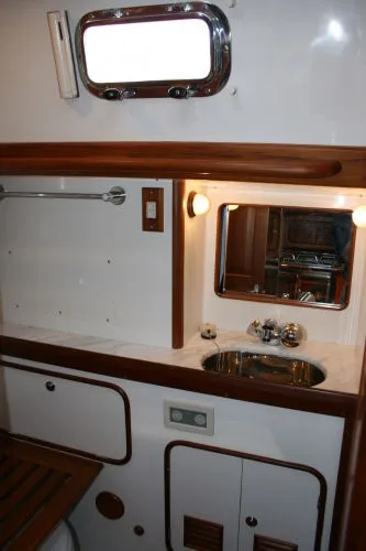 2002 Passport 470 Aft Cockpit