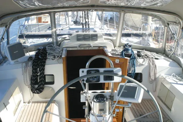 2002 Passport 470 Aft Cockpit